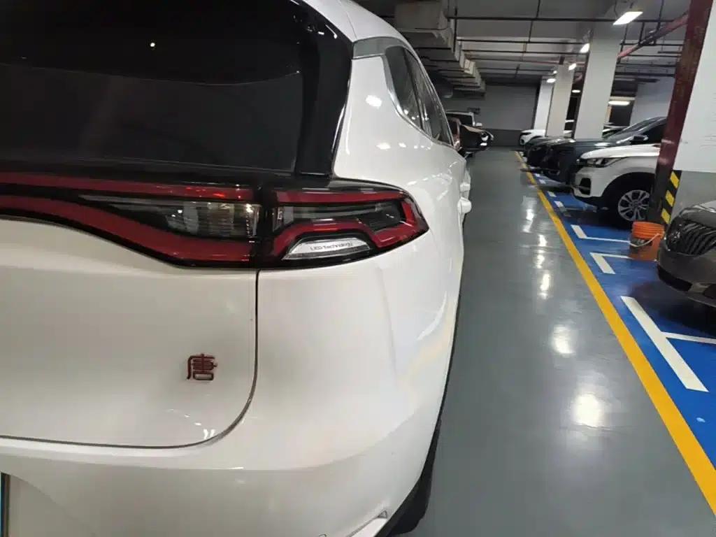 Tang 2018 2.0T Automatic Intelligent Connected Premium 7-seater National V Emission Standard — миниатюра 8