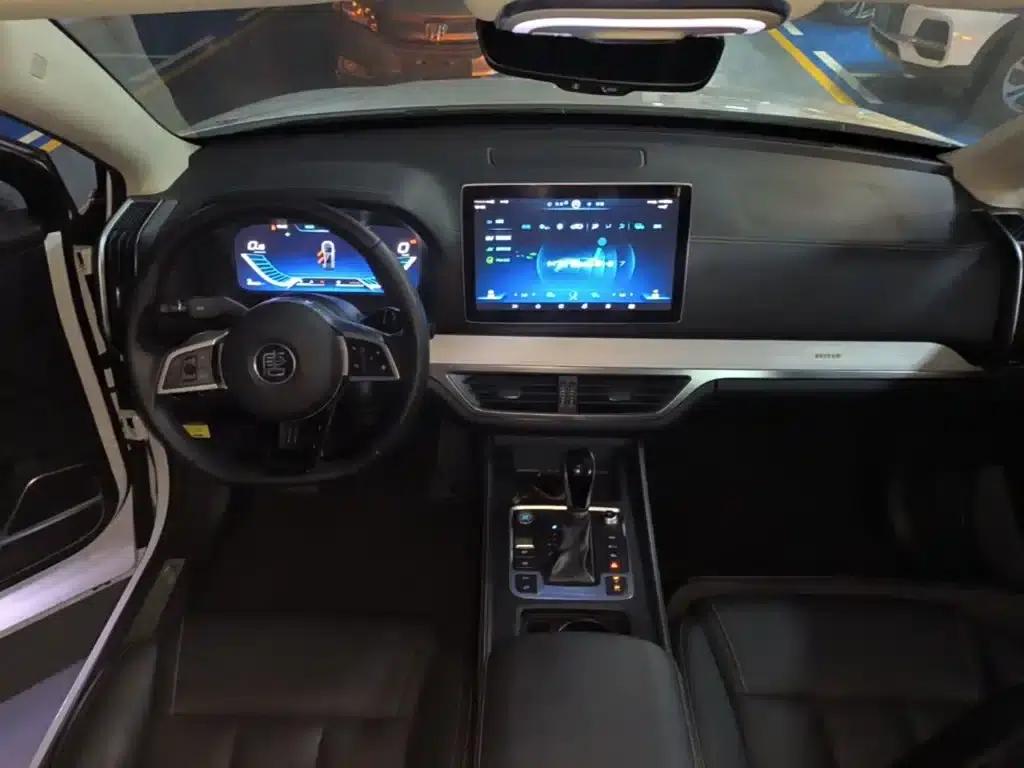 Tang 2018 2.0T Automatic Intelligent Connected Premium 7-seater National V Emission Standard — миниатюра 10