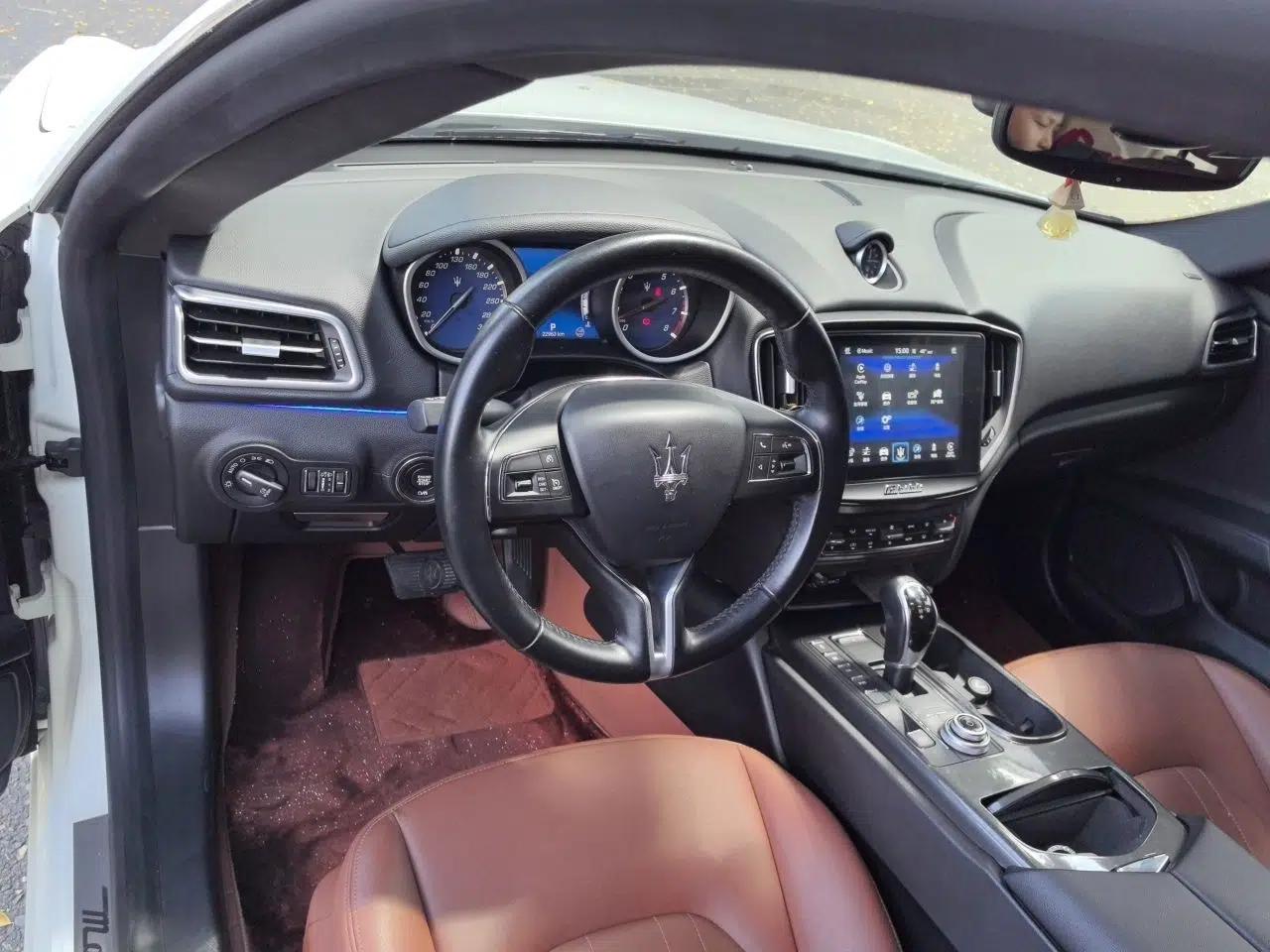 Maserati Ghibli 2018 3.0T Luxury Edition — миниатюра 10