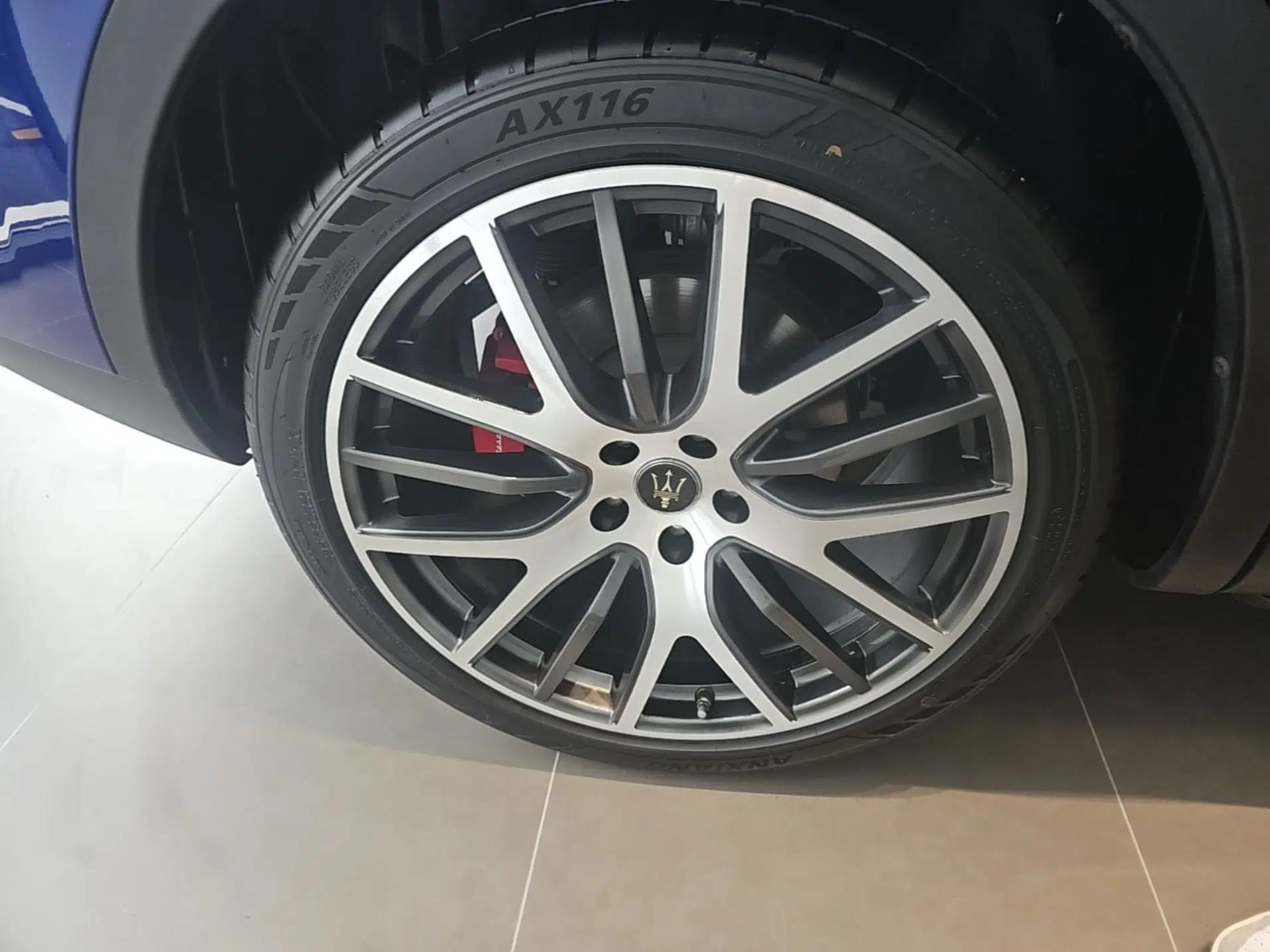 Maserati Levante 2016 3.0T Standard Edition — миниатюра 11