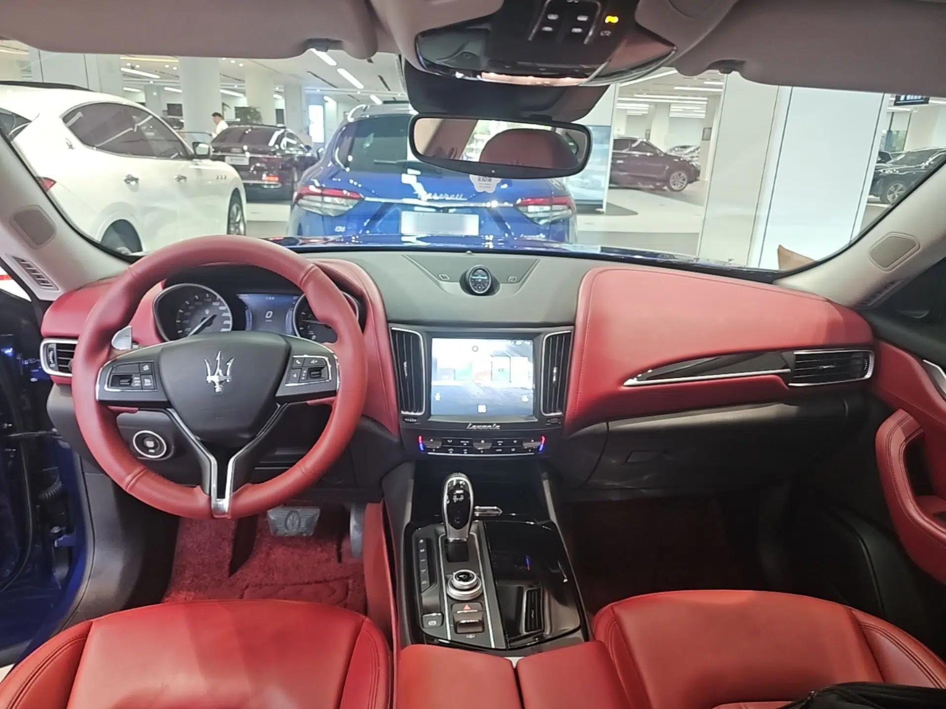 Maserati Levante 2016 3.0T Standard Edition — миниатюра 12