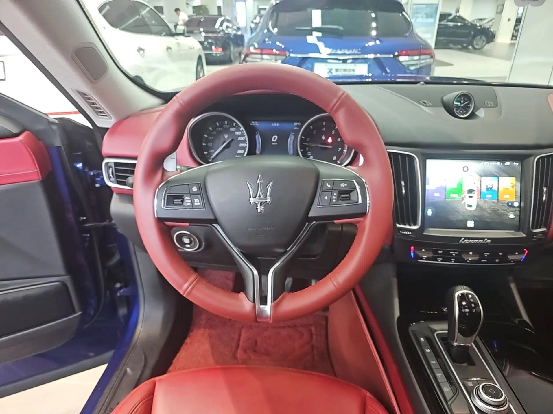 Maserati Levante 2016 3.0T Standard Edition — миниатюра 13