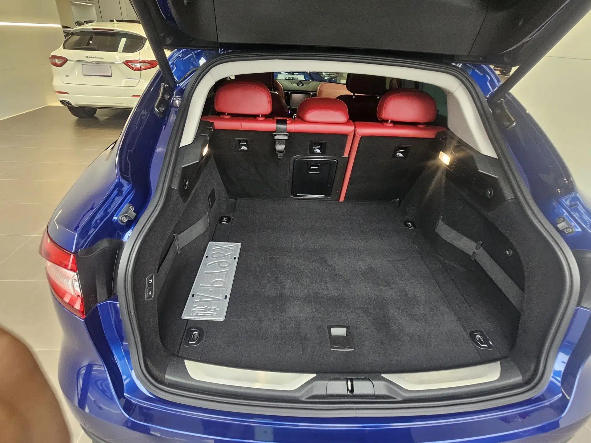 Maserati Levante 2016 3.0T Standard Edition — миниатюра 22