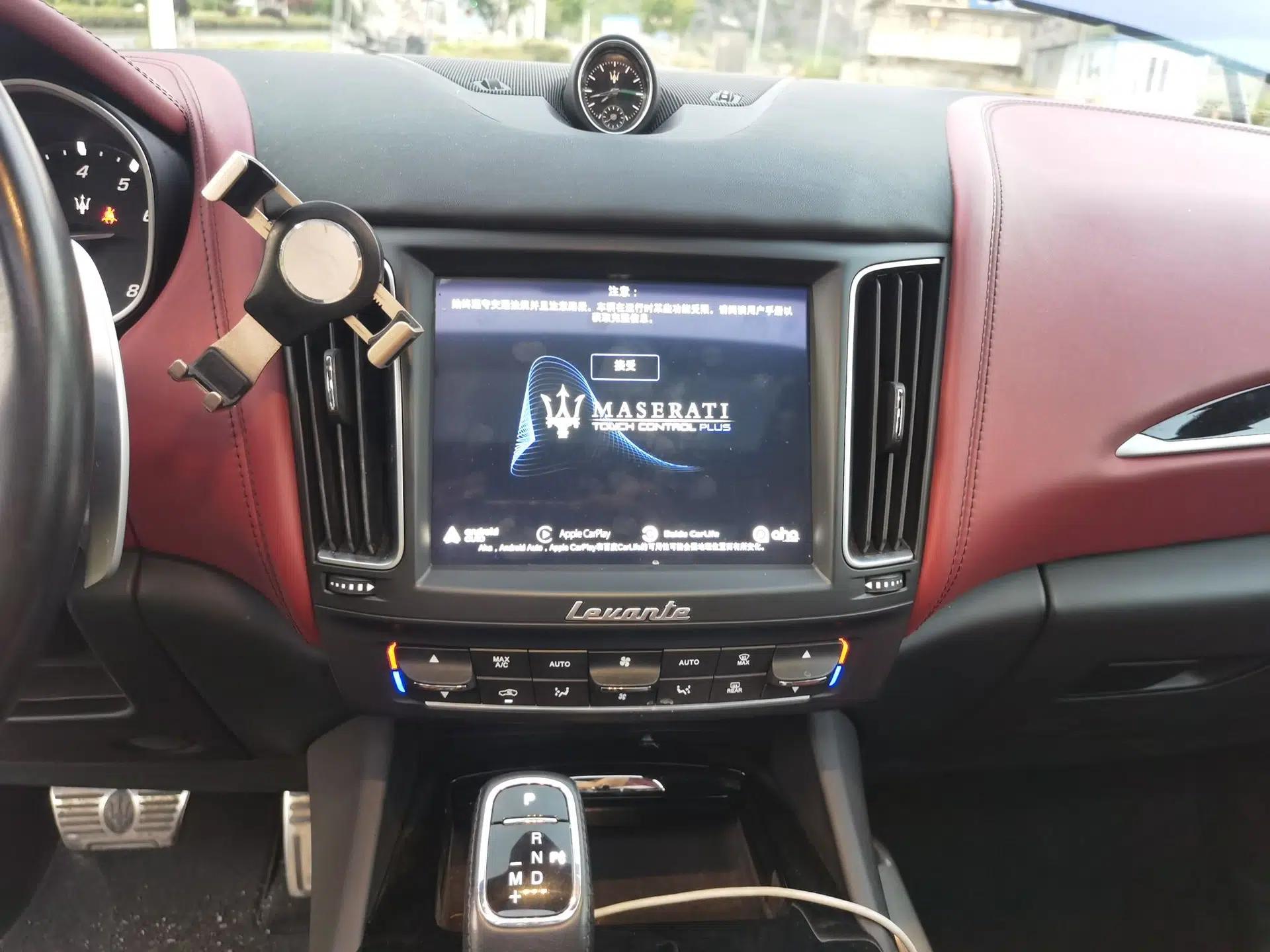 Maserati Levante 2018 3.0T Standard Edition — миниатюра 13