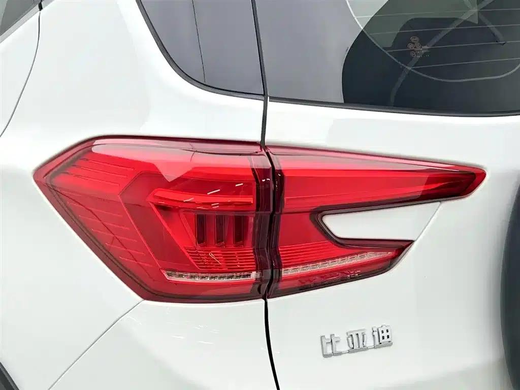 Yuan Pro 2023 401KM Premium — миниатюра 15