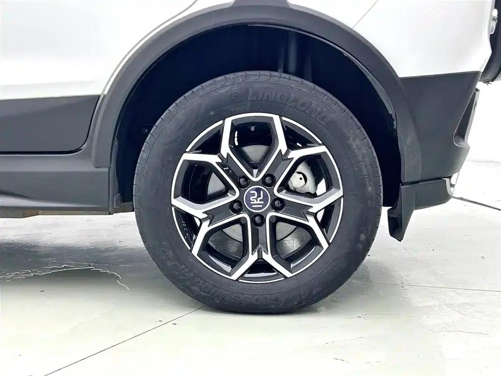 Yuan Pro 2023 401KM Premium — миниатюра 3