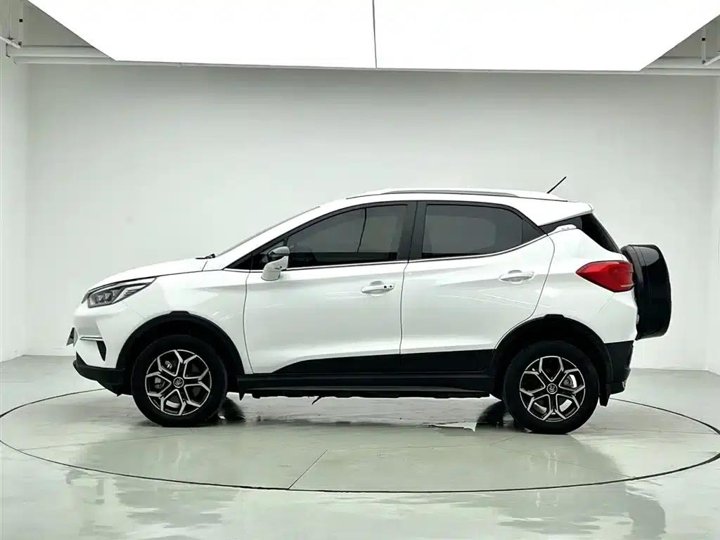 Yuan Pro 2023 401KM Premium — миниатюра 5