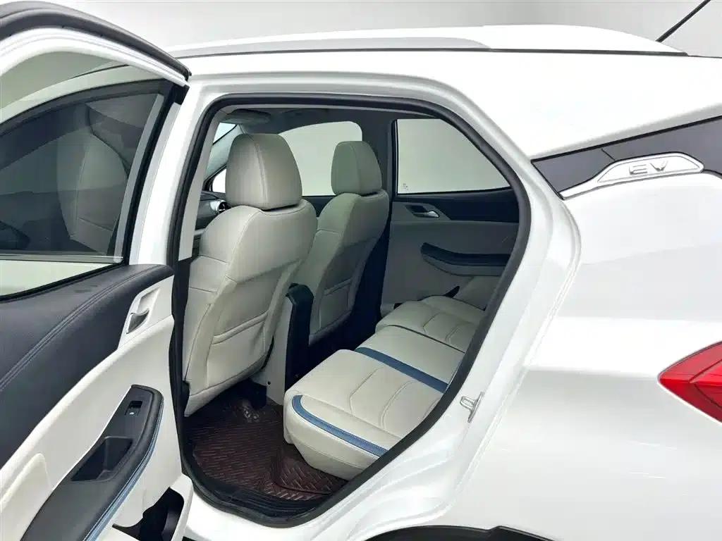 Yuan Pro 2023 401KM Premium — миниатюра 7