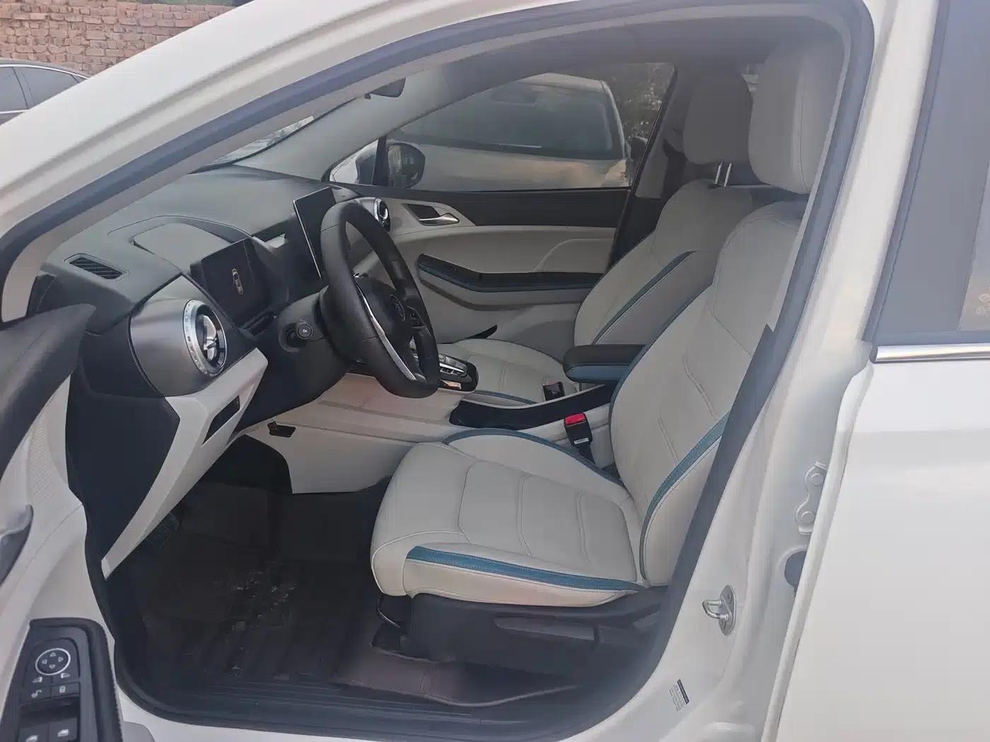 Yuan Pro 2023 401KM Luxury Edition — миниатюра 5
