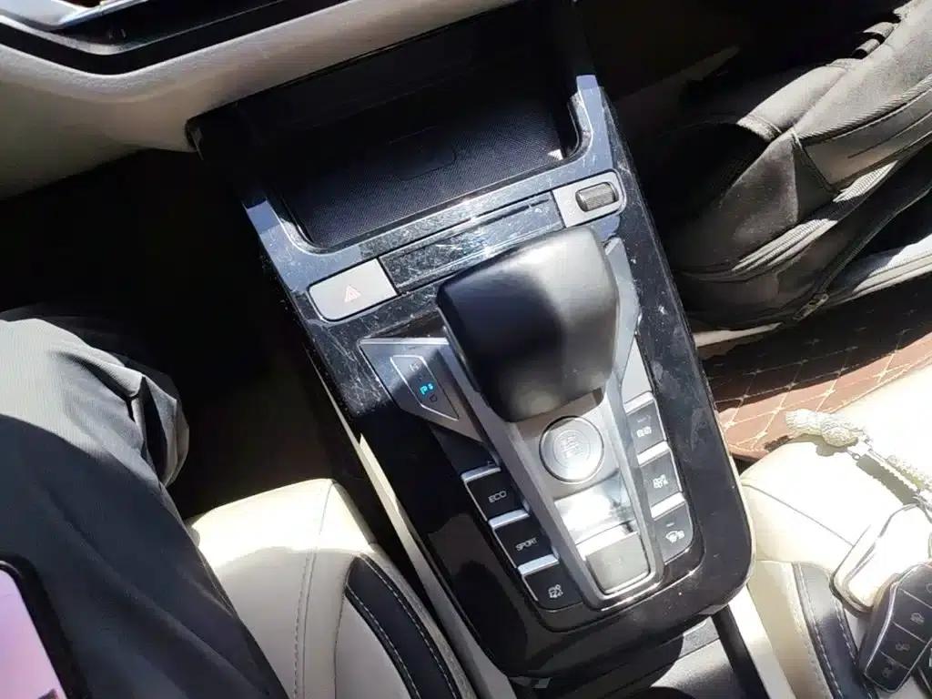 Yuan Pro 2021 401KM Premium — миниатюра 14