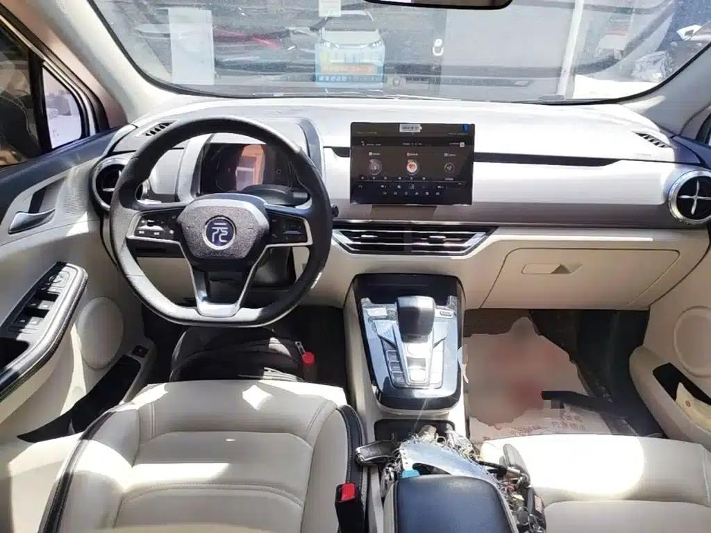 Yuan Pro 2021 401KM Premium — миниатюра 10