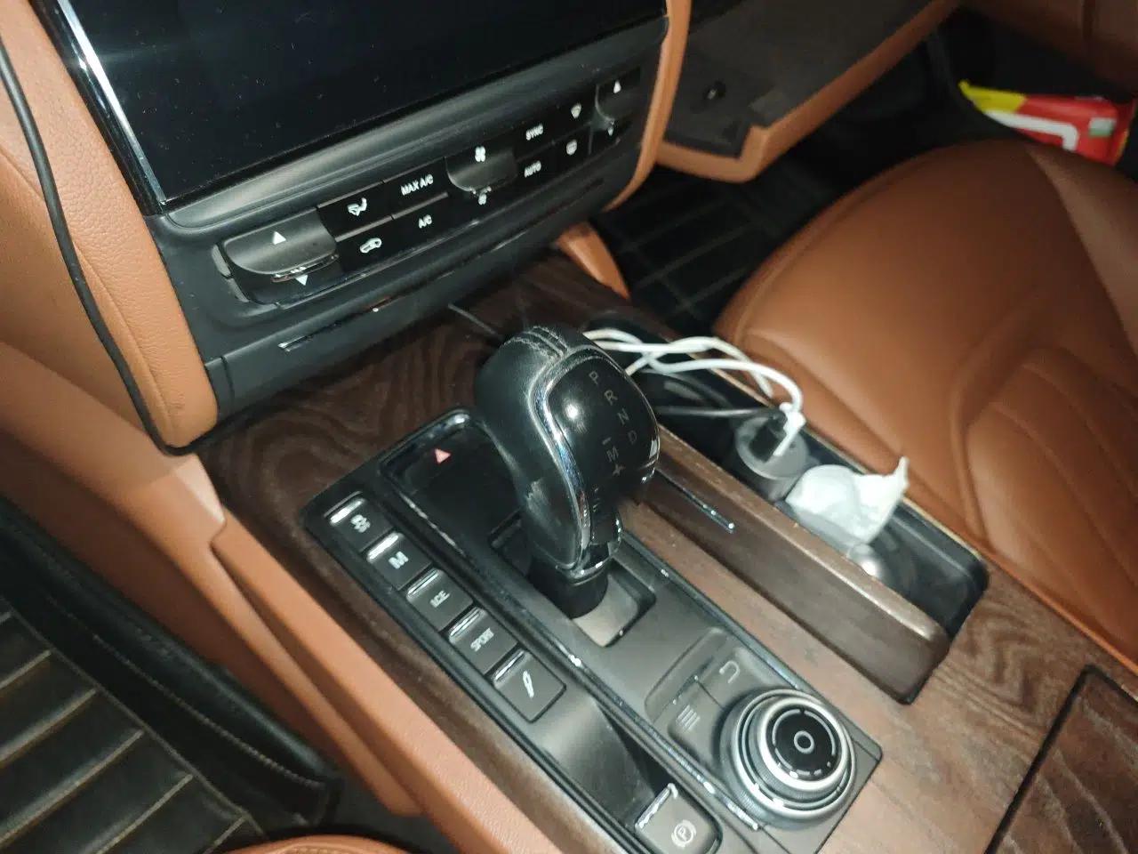 Maserati President 2017 3.0T Standard Model — миниатюра 14
