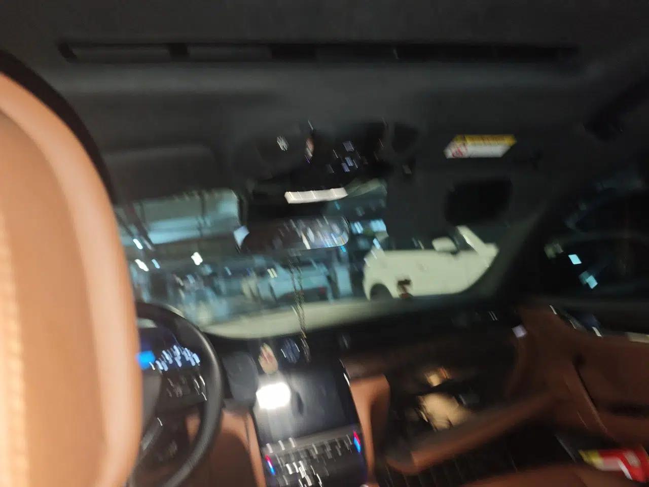 Maserati President 2017 3.0T Standard Model — миниатюра 18