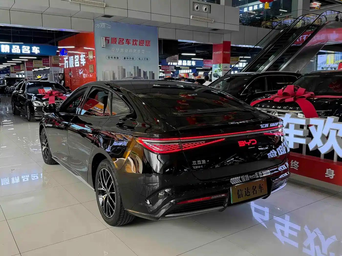 Seal 07 DM-i 2025 Model DM-i 1.5L 125km Elite — миниатюра 16