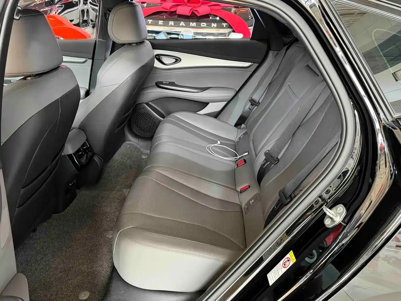 Seal 07 DM-i 2025 Model DM-i 1.5L 125km Elite — миниатюра 6