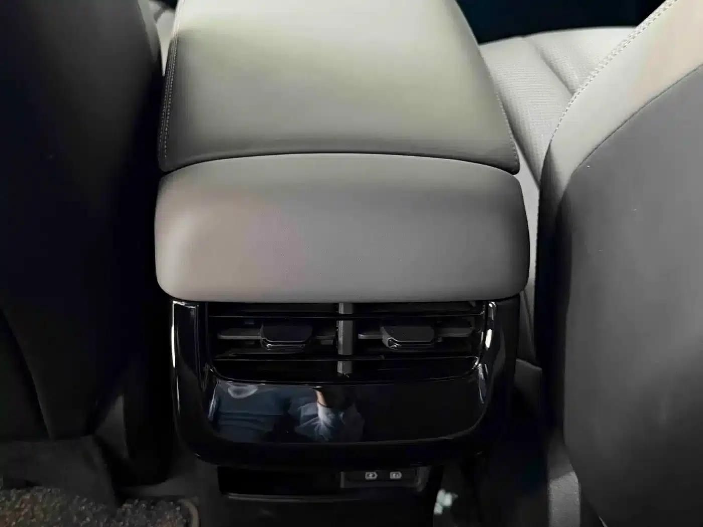 Seal 07 DM-i 2025 Model DM-i 1.5L 125km Elite — миниатюра 9