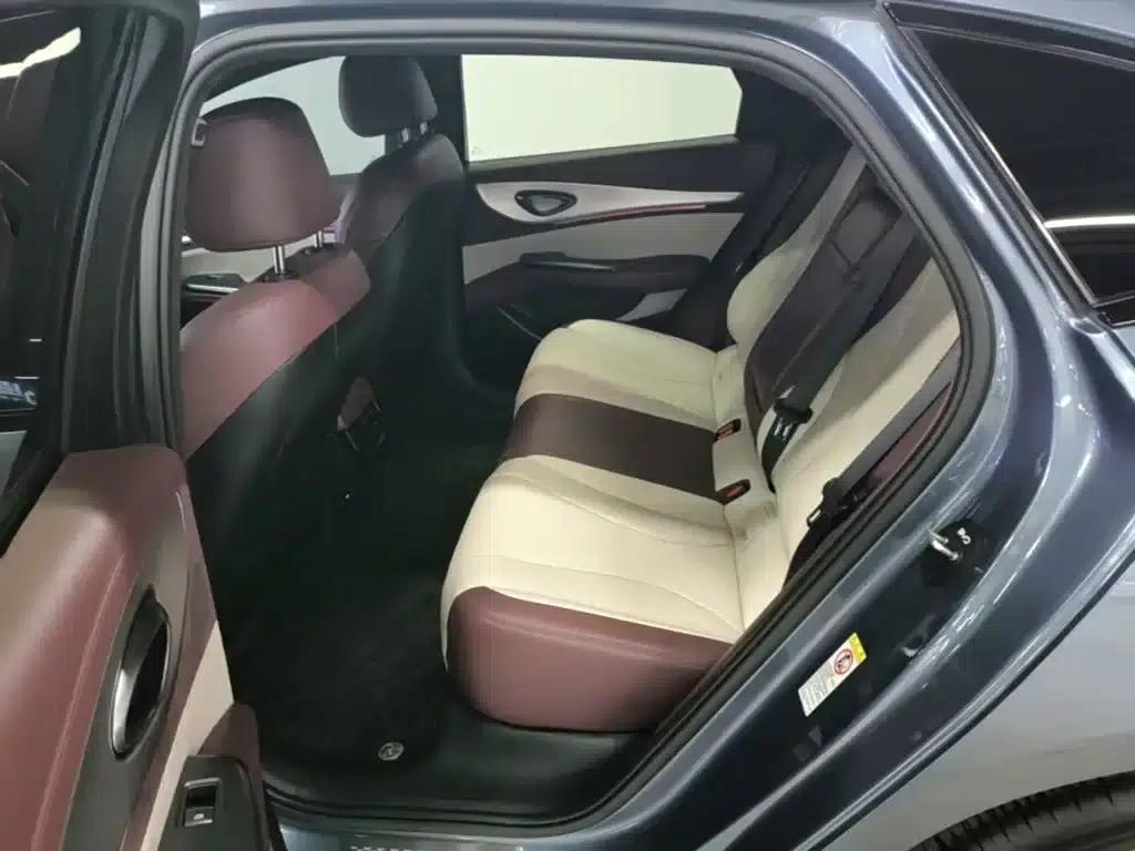 Seal 07 DM-i 2025 Model DM-i 1.5L 125km Luxury — миниатюра 17