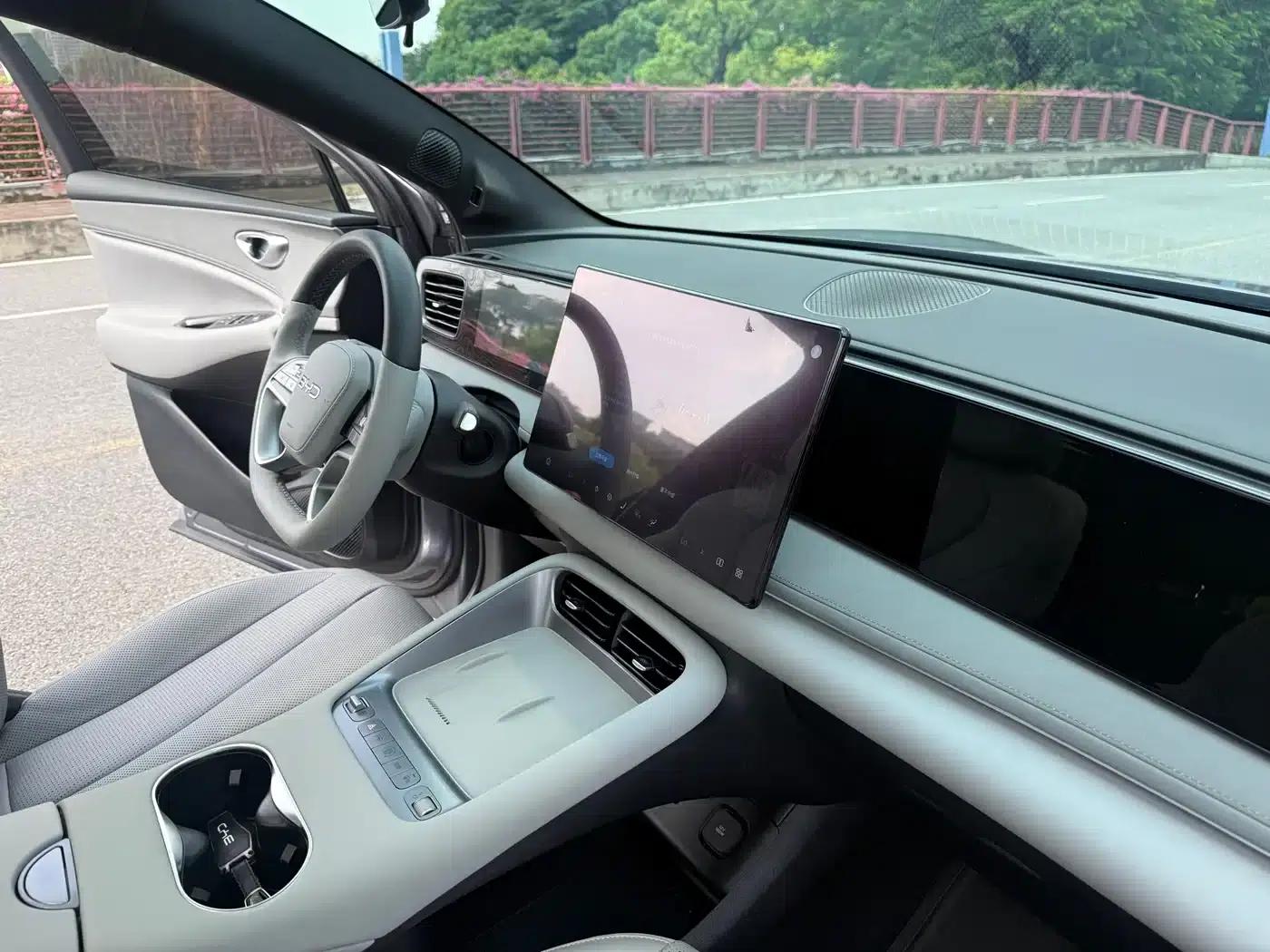 Hiace 06 2026 EV 605 Navigator Edition — миниатюра 19