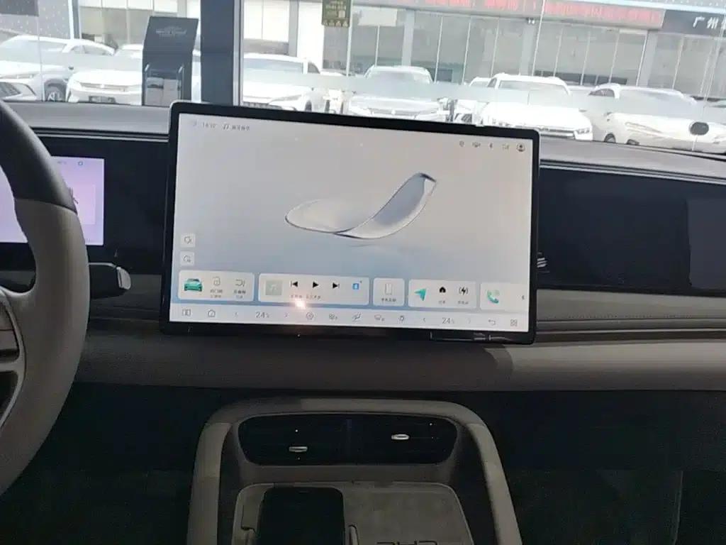 Hiace 06 2025 EV 605 Navigator Pro Edition — миниатюра 13