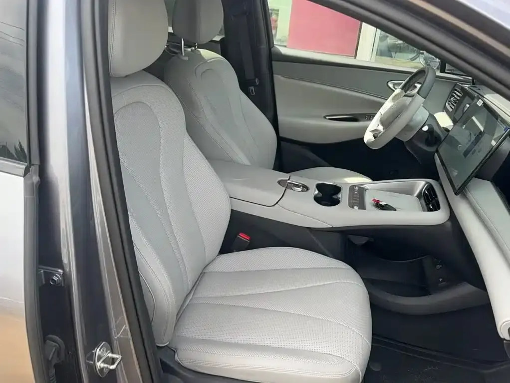 Hiace 06 2025 DM-i 205 Navigator Plus Edition — миниатюра 3