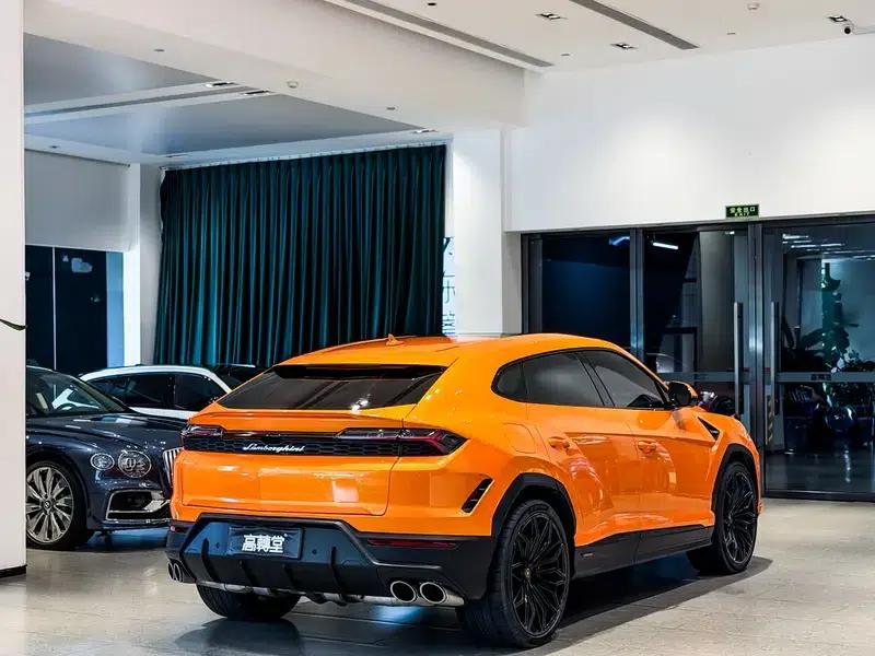 2025 Urus SE 4.0T Standard Edition — миниатюра 5