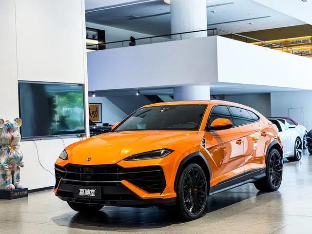2025 Urus SE 4.0T Standard Edition