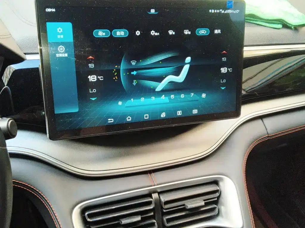 Song PLUS 2020 1.5T Automatic Premium Edition — миниатюра 6