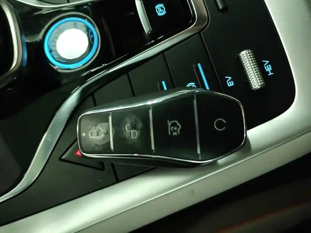 Song Pro New Energy 2024 Glory Edition DM-i 110KM Excellent Model — миниатюра 9