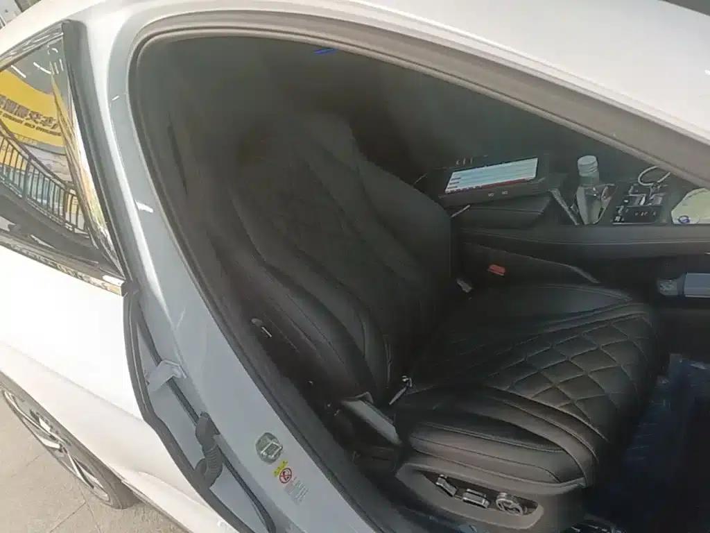 Hiace 07 EV 2024 Model 610 Long Range Version — миниатюра 25
