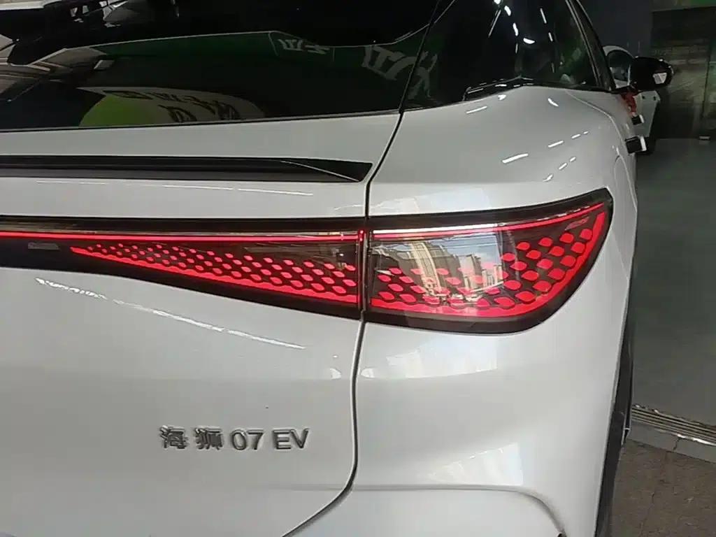 Hiace 07 EV 2024 Model 610 Long Range Version — миниатюра 8