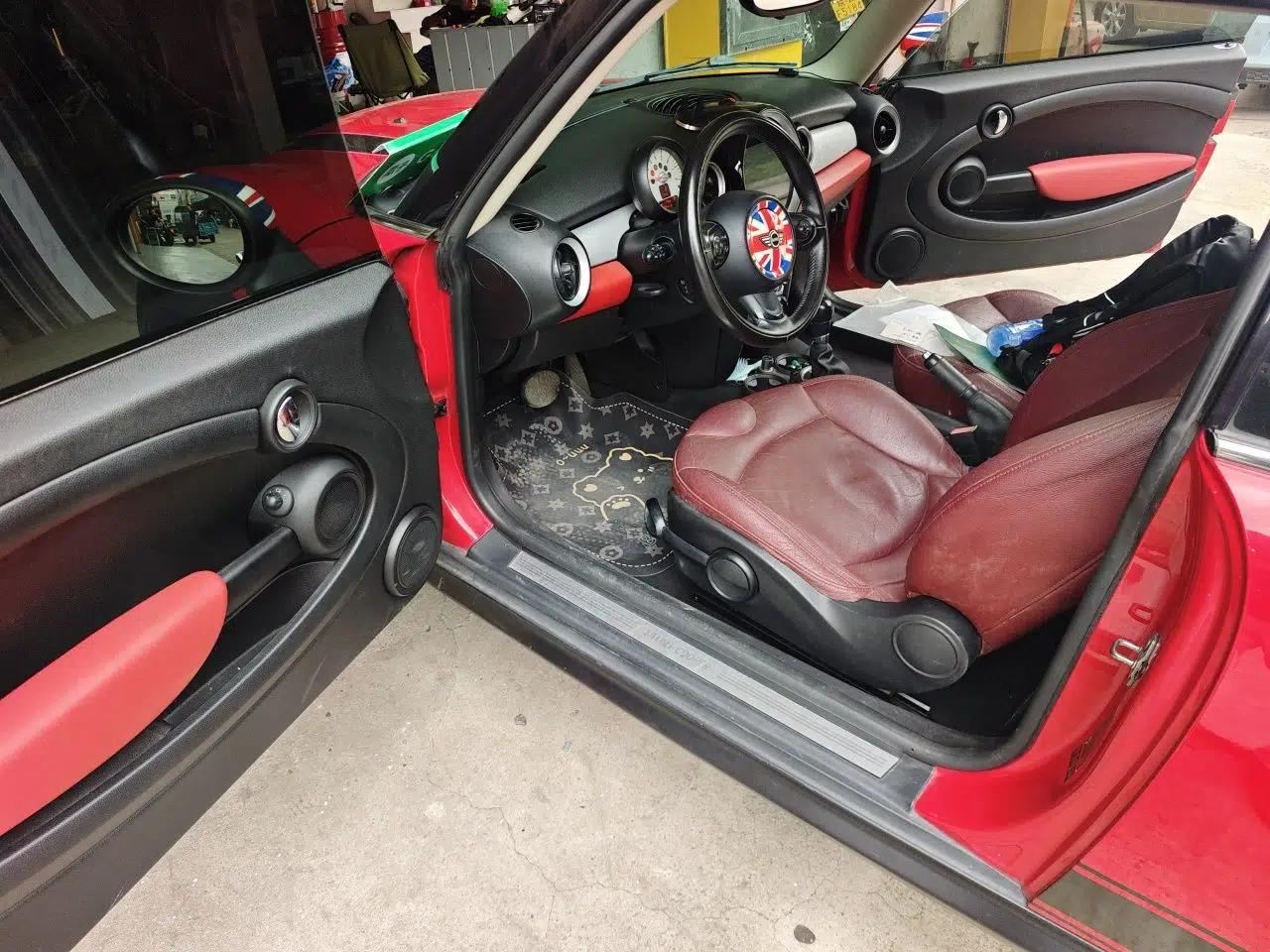 MINI 2011 1.6L COOPER Fun — миниатюра 16