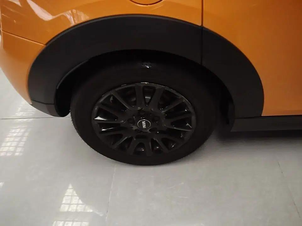 MINI 2015 1.5T COOPER Fun Five-Door Edition — миниатюра 11