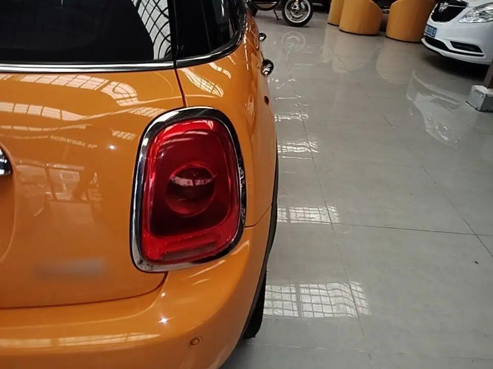 MINI 2015 1.5T COOPER Fun Five-Door Edition — миниатюра 14
