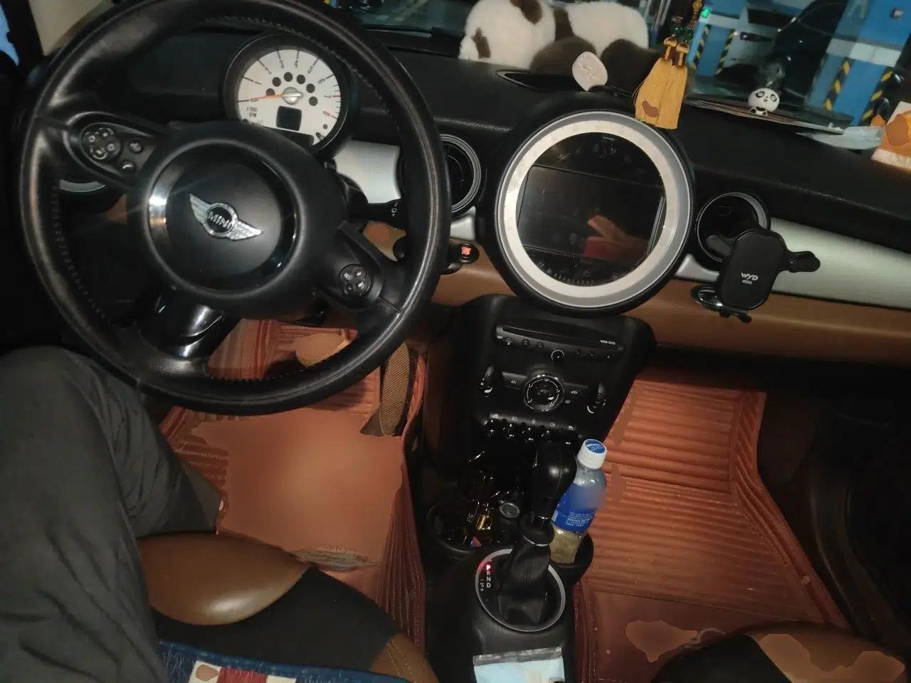 MINI 2011 1.6L COOPER Fun — миниатюра 9