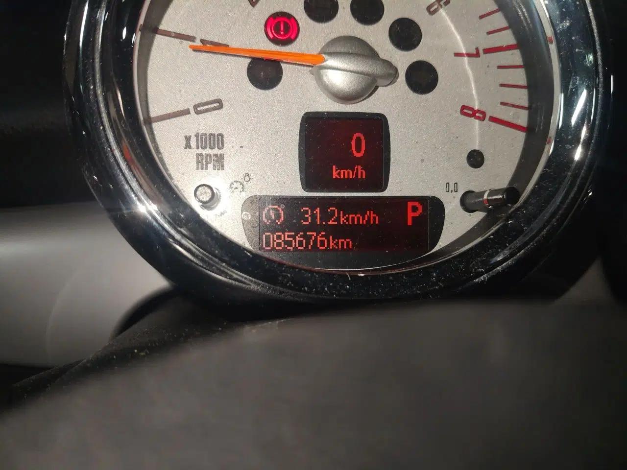 MINI 2011 1.6L COOPER Fun — миниатюра 12