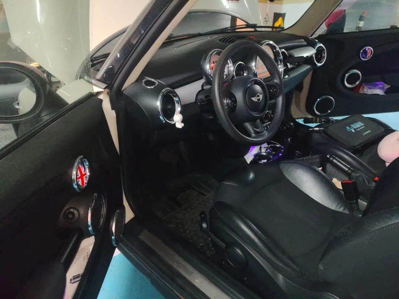 MINI 2011 1.6L COOPER Fun — миниатюра 16