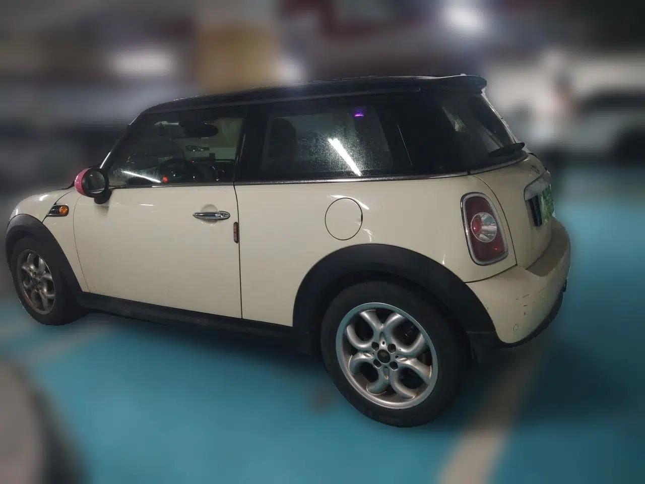 MINI 2011 1.6L COOPER Fun — миниатюра 4