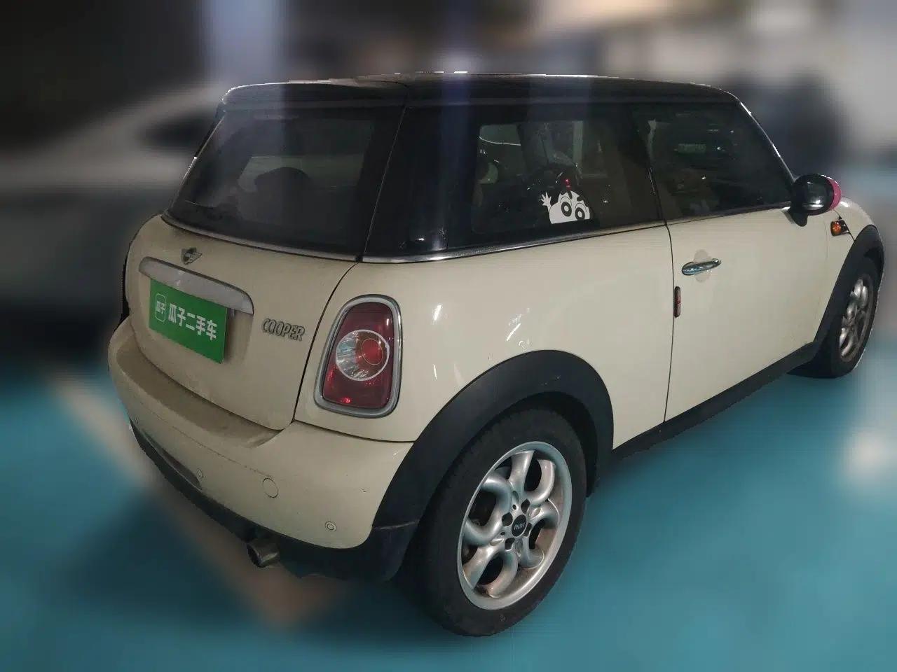 MINI 2011 1.6L COOPER Fun — миниатюра 6