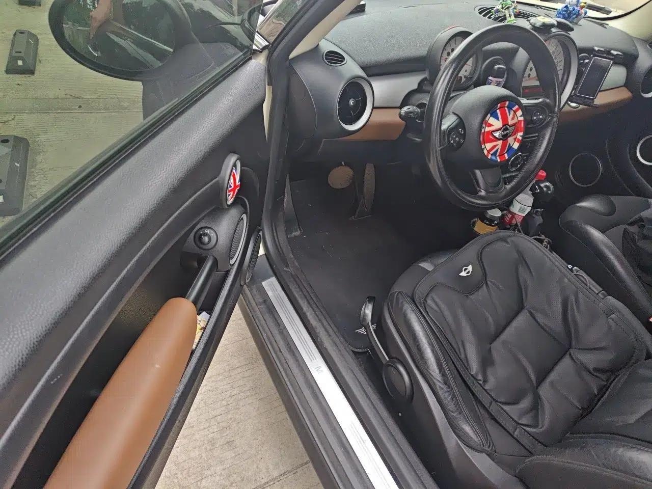 MINI 2011 1.6L COOPER Fun — миниатюра 16