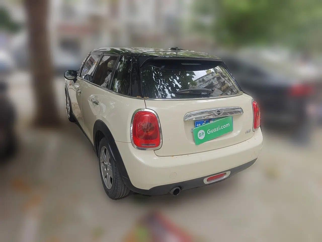 MINI 2016 1.2T ONE Five-Door Edition — миниатюра 4