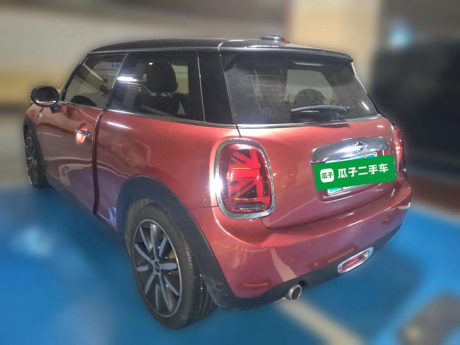 MINI 2020 1.5T COOPER Three-Door Midnight Red Limited Edition — миниатюра 4
