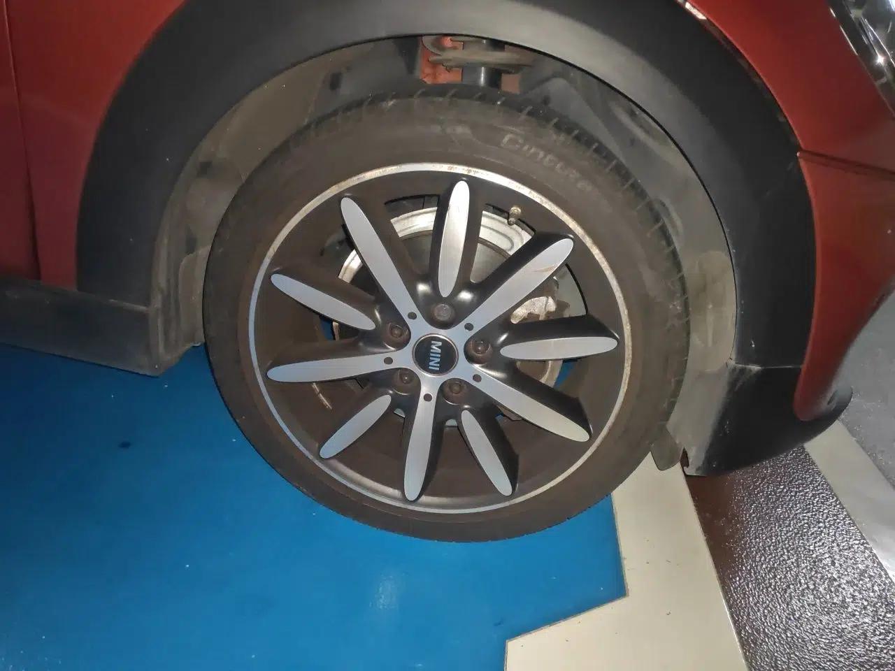 MINI 2020 1.5T COOPER Three-Door Midnight Red Limited Edition — миниатюра 8