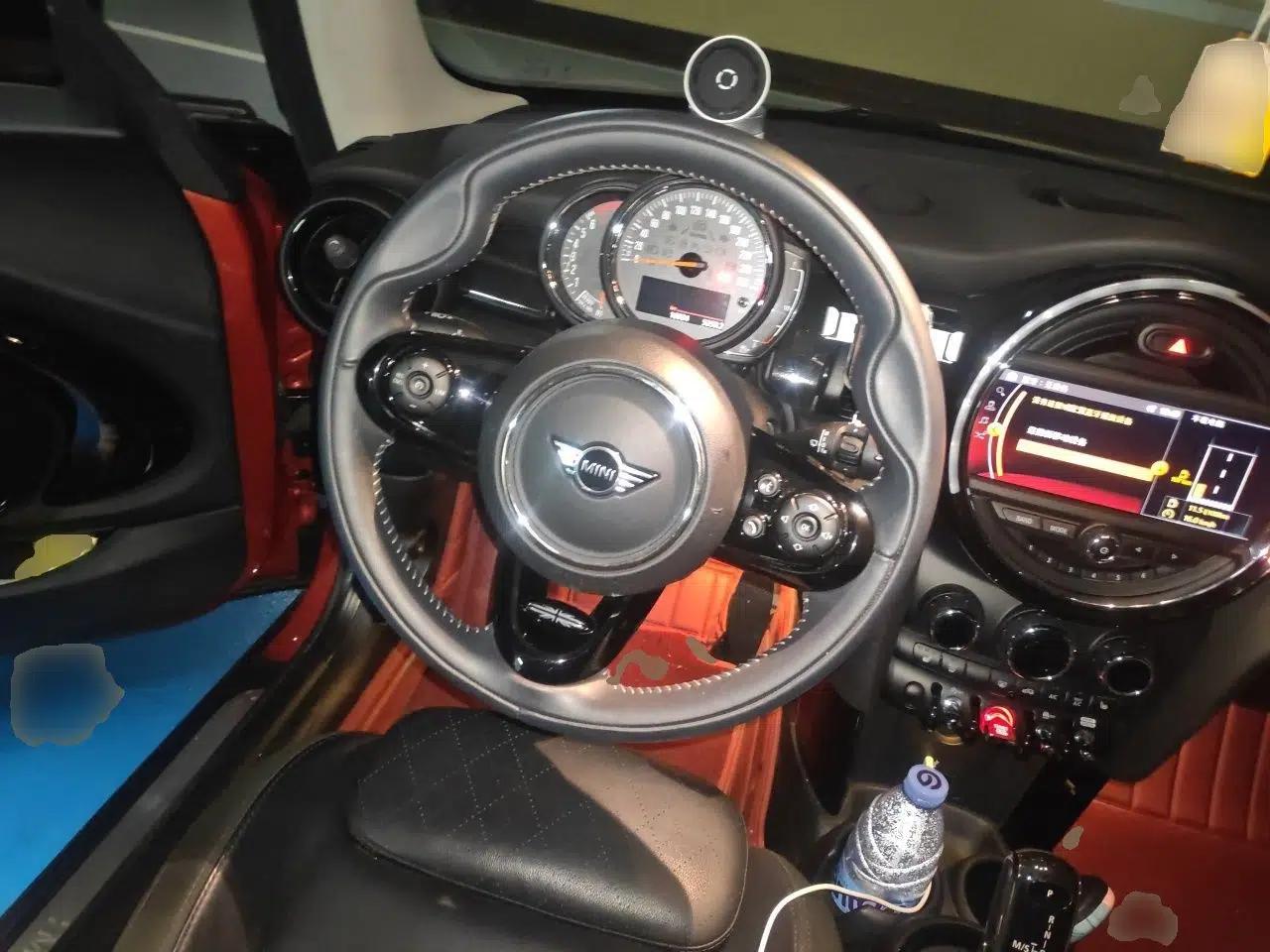 MINI 2020 1.5T COOPER Three-Door Midnight Red Limited Edition — миниатюра 10
