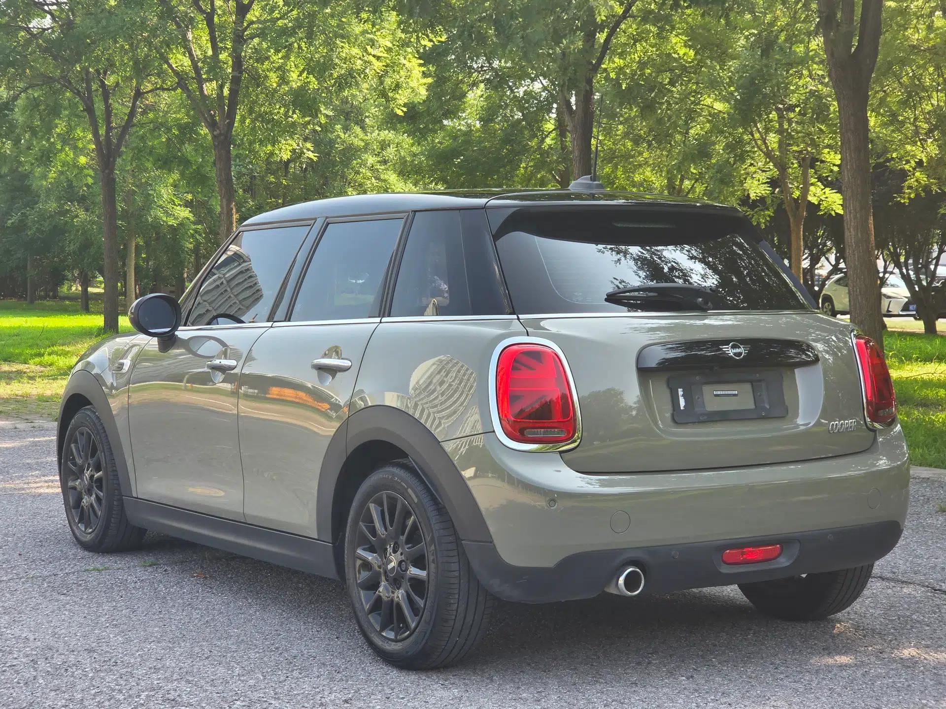 MINI 2018 1.5T COOPER Classic Edition Five-Door Version — миниатюра 17