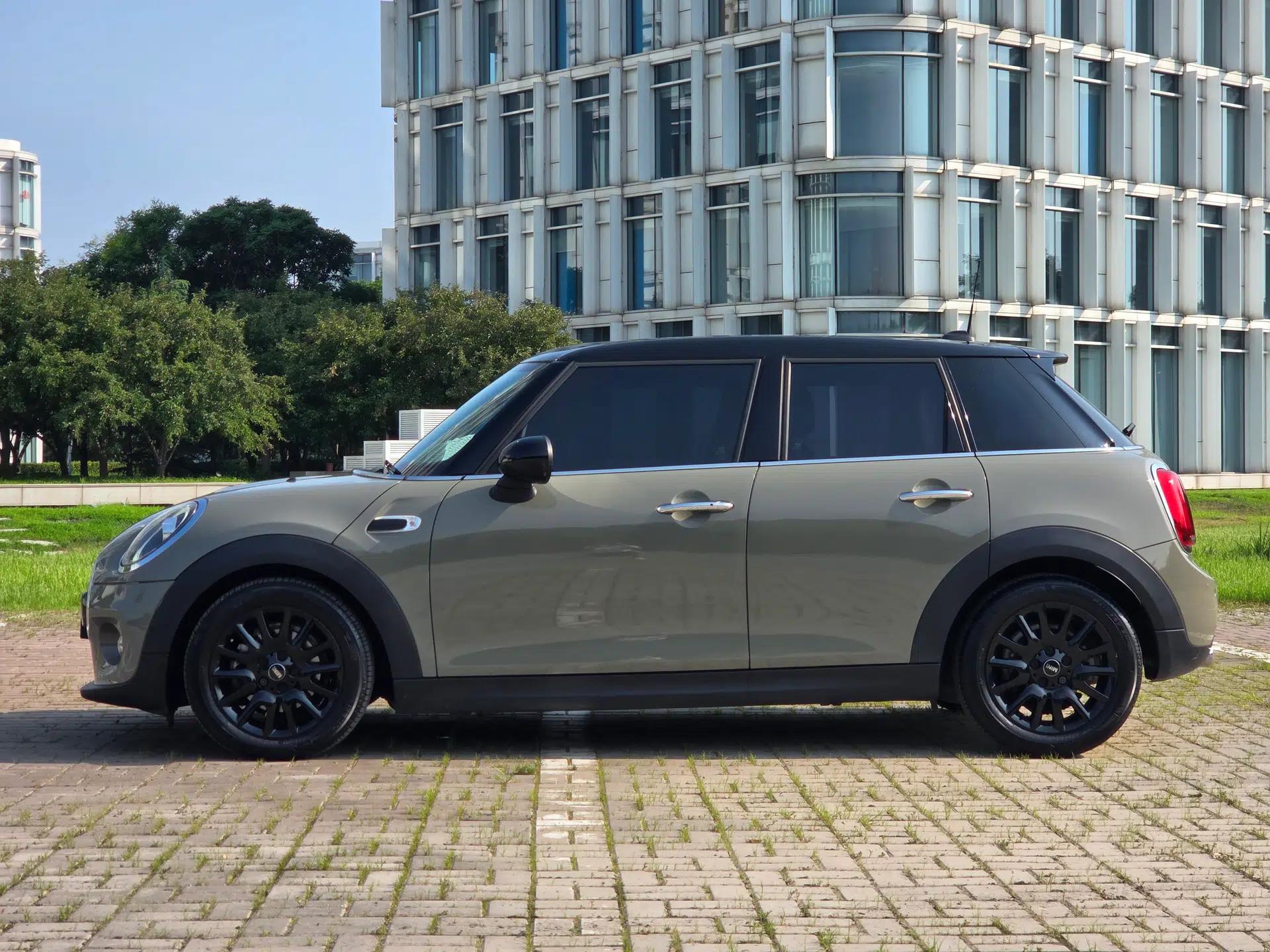 MINI 2018 1.5T COOPER Classic Edition Five-Door Version — миниатюра 18