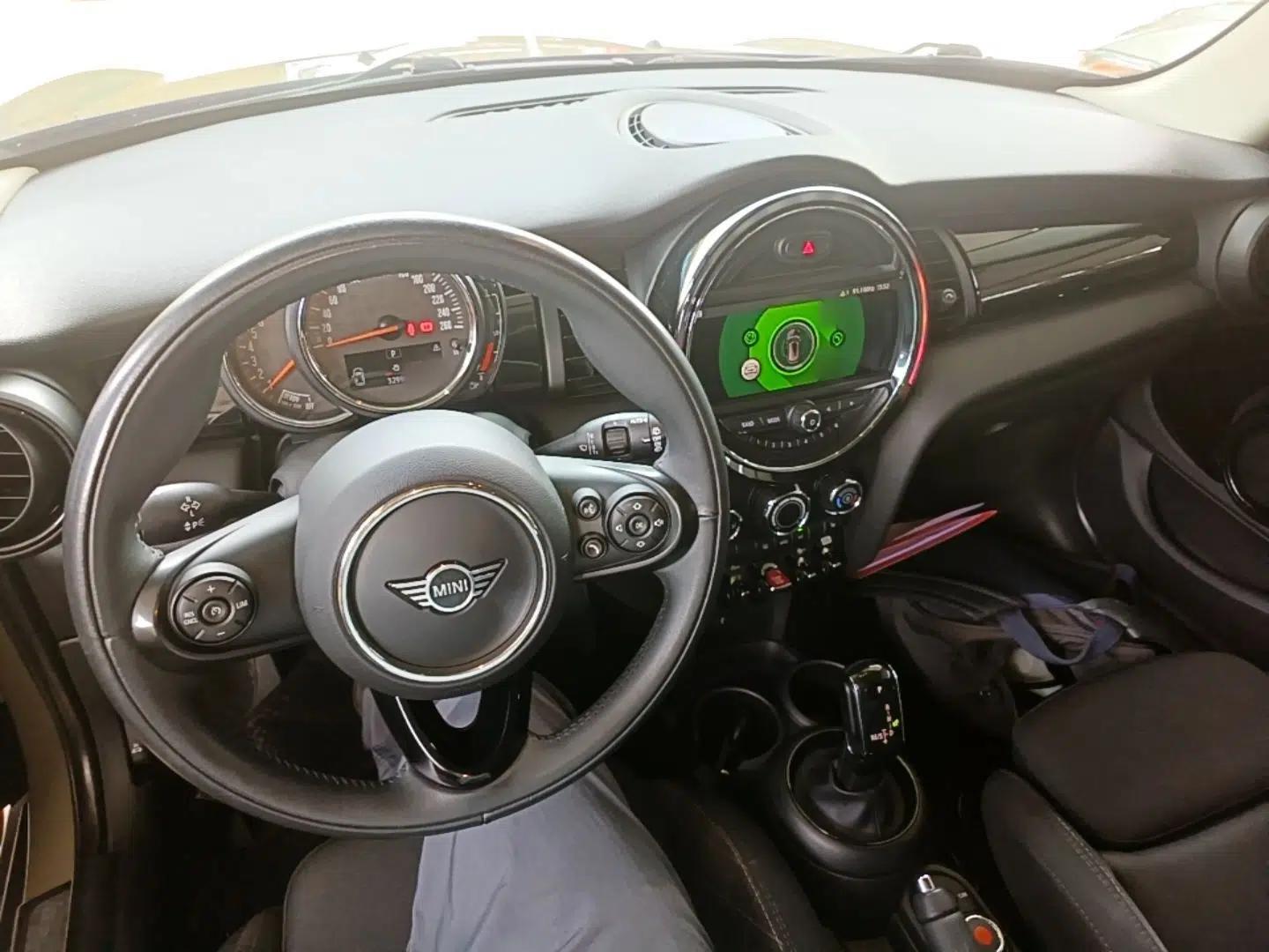 MINI 2018 1.5T COOPER Classic Edition Five-Door Version — миниатюра 21