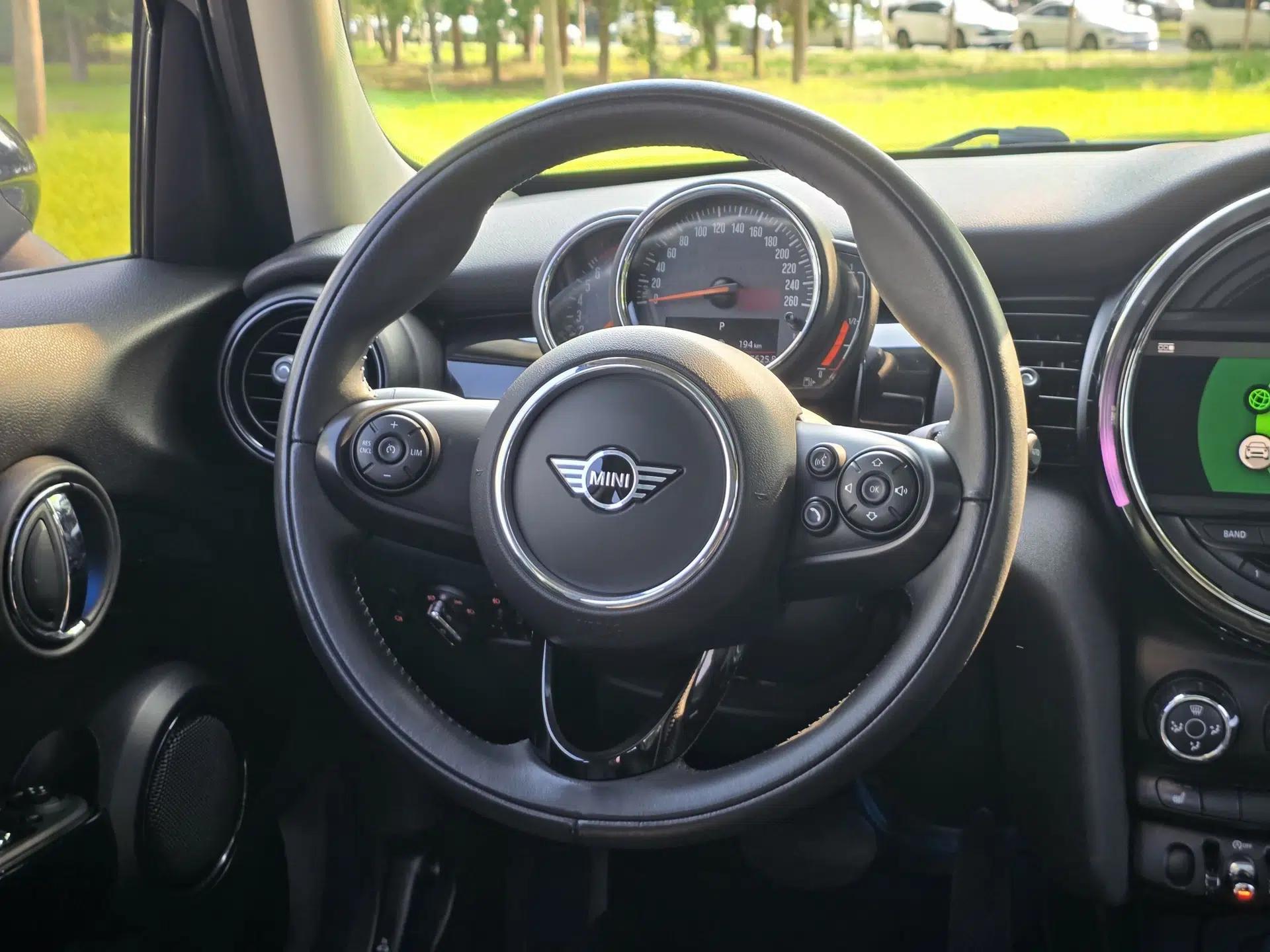 MINI 2018 1.5T COOPER Classic Edition Five-Door Version — миниатюра 22