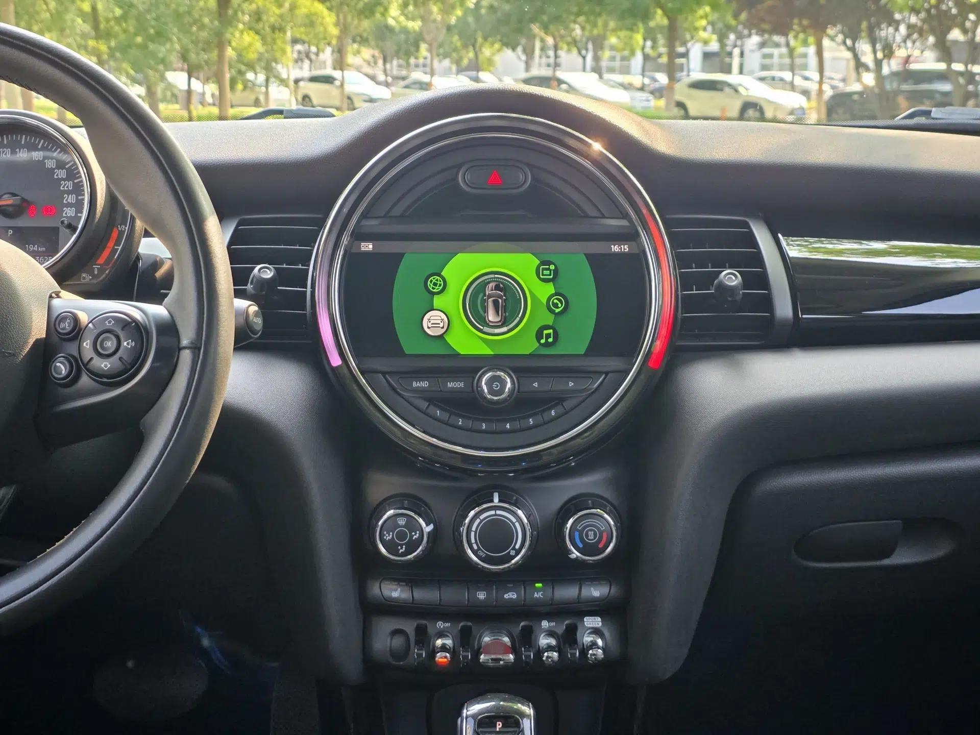 MINI 2018 1.5T COOPER Classic Edition Five-Door Version — миниатюра 24