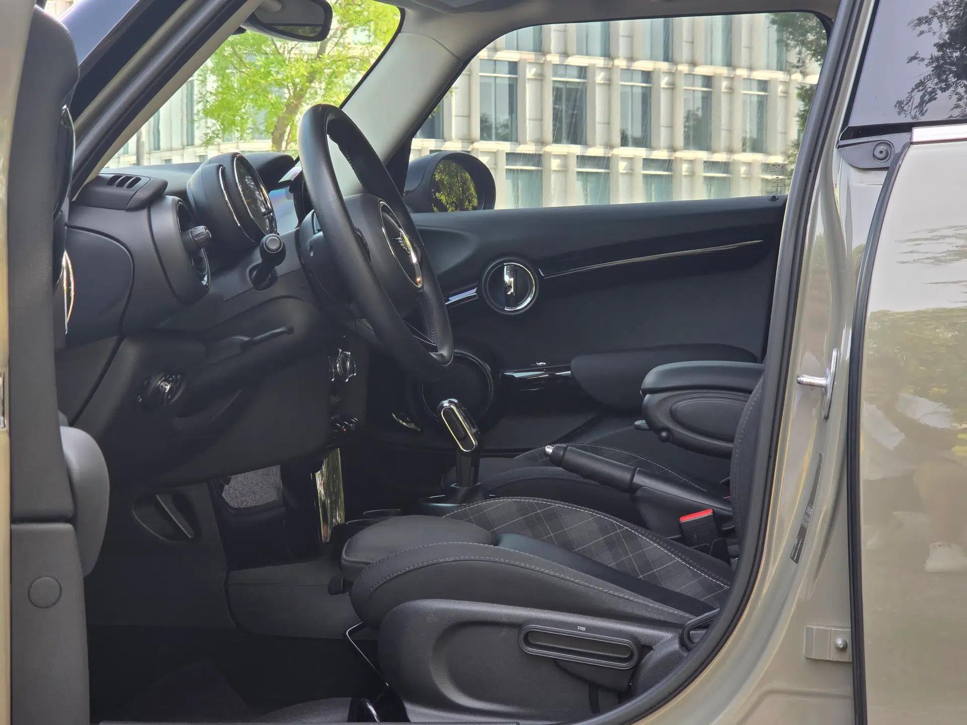 MINI 2018 1.5T COOPER Classic Edition Five-Door Version — миниатюра 26