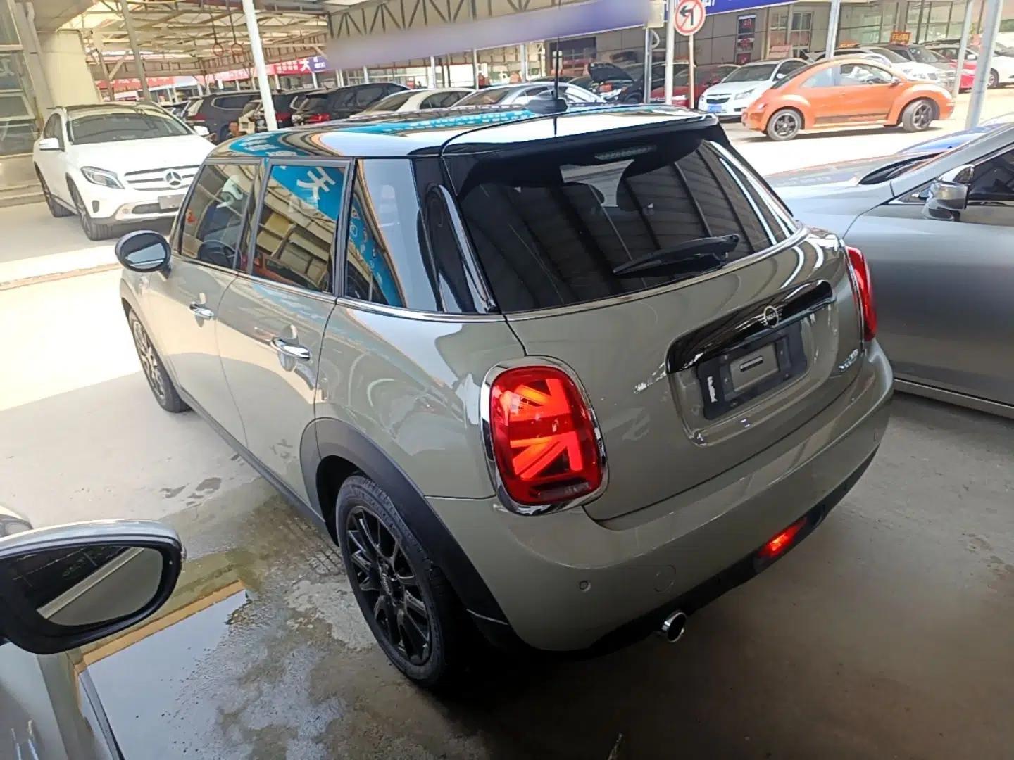 MINI 2018 1.5T COOPER Classic Edition Five-Door Version — миниатюра 4